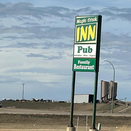 Maple Creek Motor Inn Eksteriør bilde