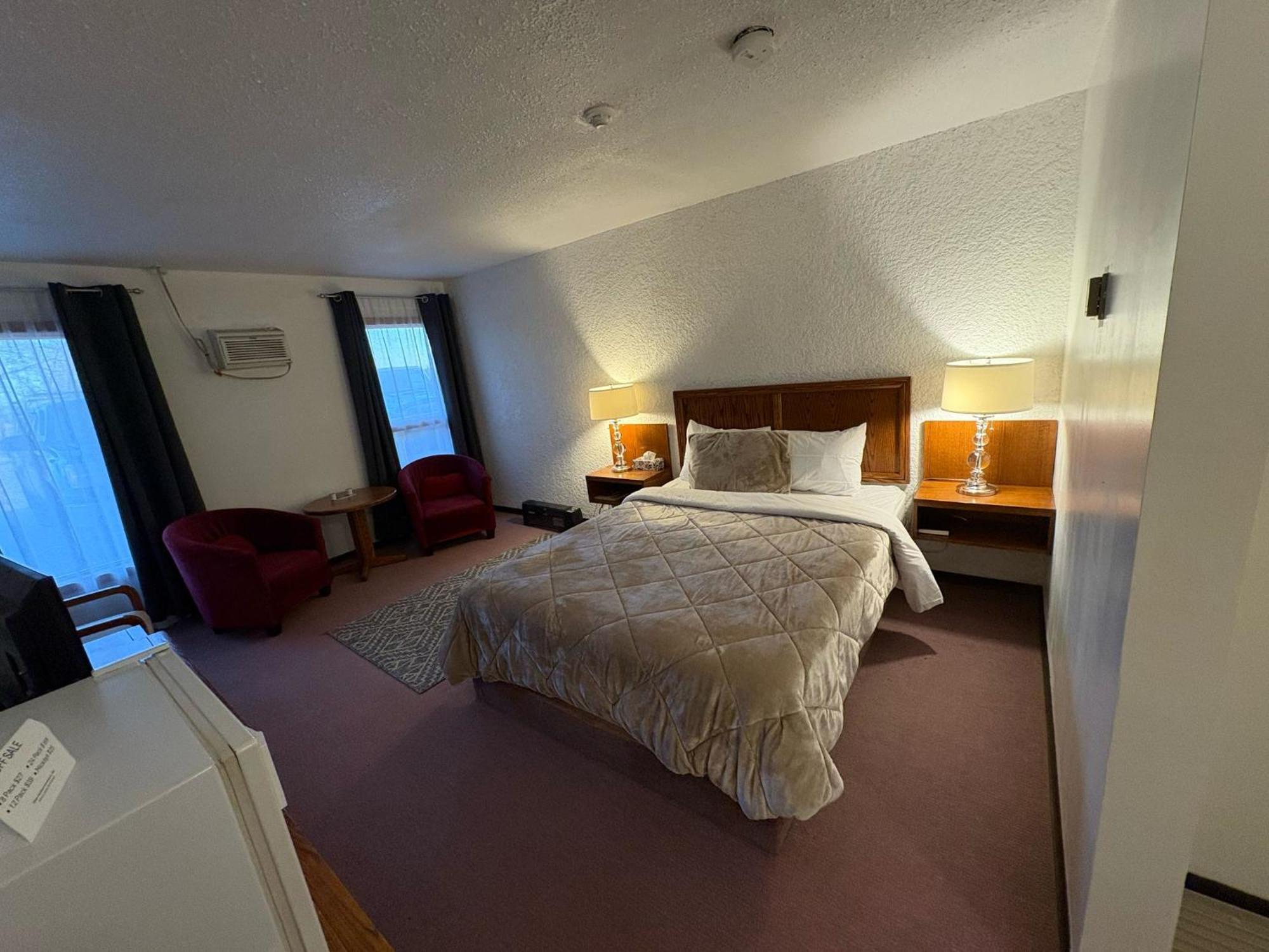 Maple Creek Motor Inn Eksteriør bilde