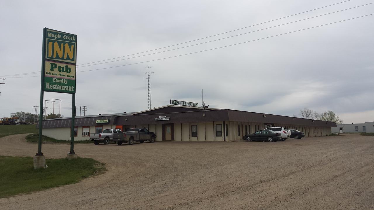 Maple Creek Motor Inn Eksteriør bilde
