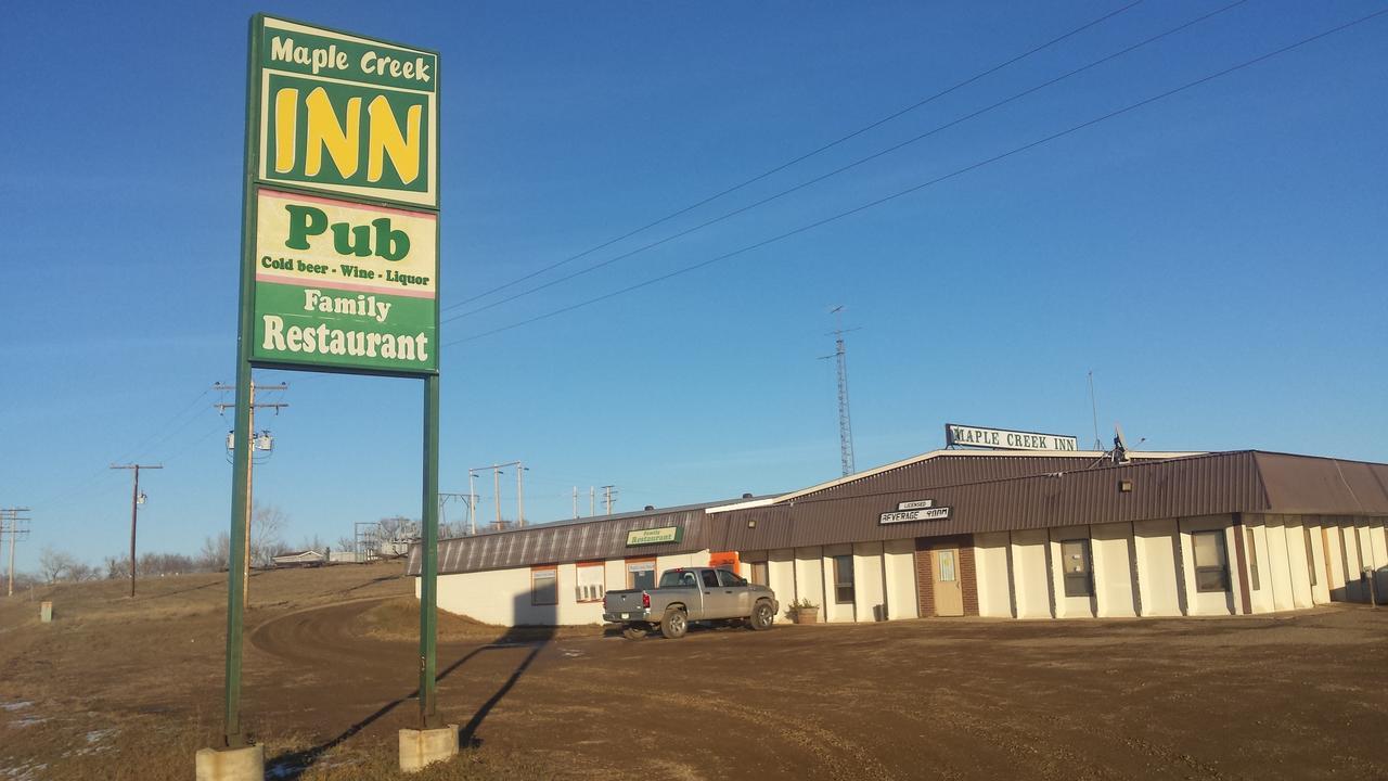 Maple Creek Motor Inn Eksteriør bilde